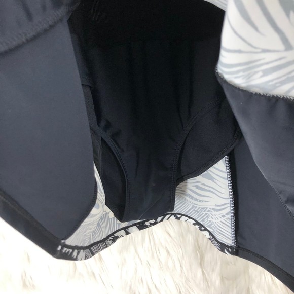 Ladies One Piece Swimsuit Dress w/Attached Panties SZ XL; removable Pads - Picture 6 of 8